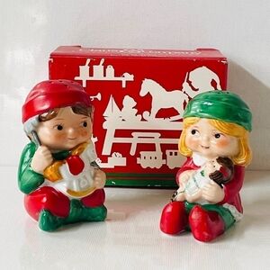 Vintage 1983 AVON Santa’s Helpers Salt & Pepper Shaker Set Christmas Porcelain